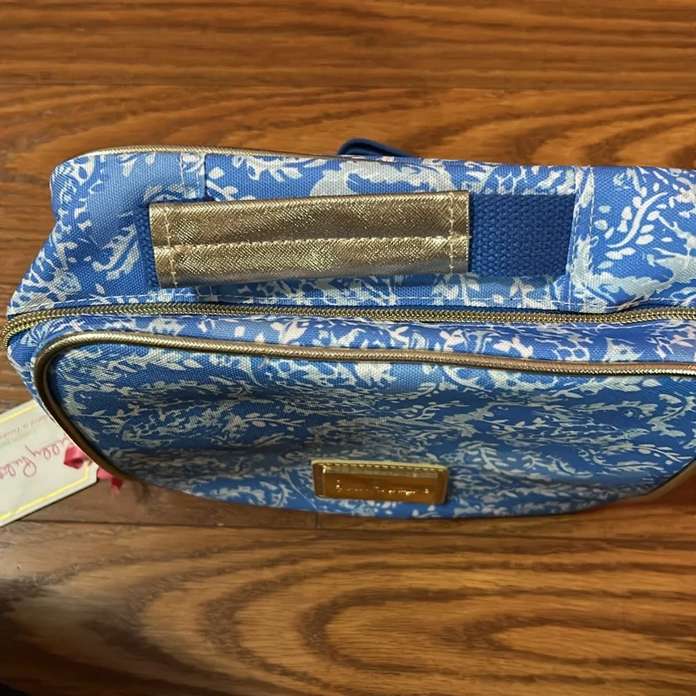 NWT Lilly Pulitzer Turtley Awesome Retired Print Insulated Lunch Bag with Strap - Picture 7 of 12